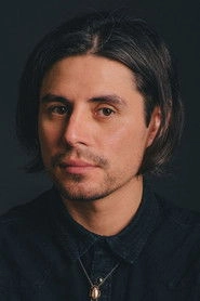 Ảnh diễn viên Ryan Karazija